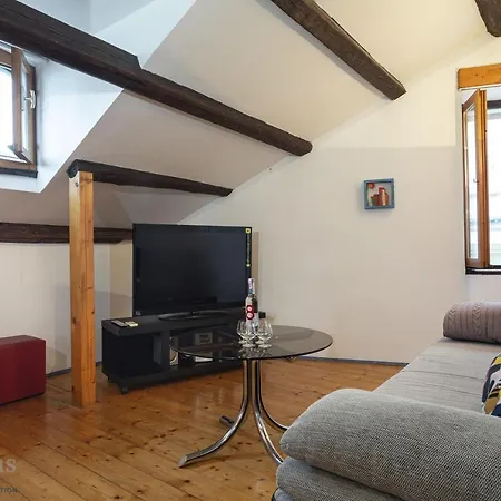 Lira Appartement *