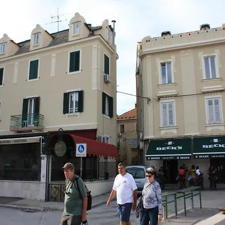 Appartement Lira *